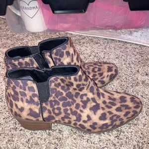 Circus Cheetah Booties (size 6)